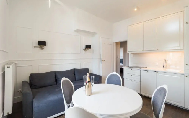 Executive 3 Bedroom Apartament by Your F