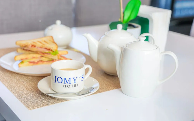 Jomy's Hotel
