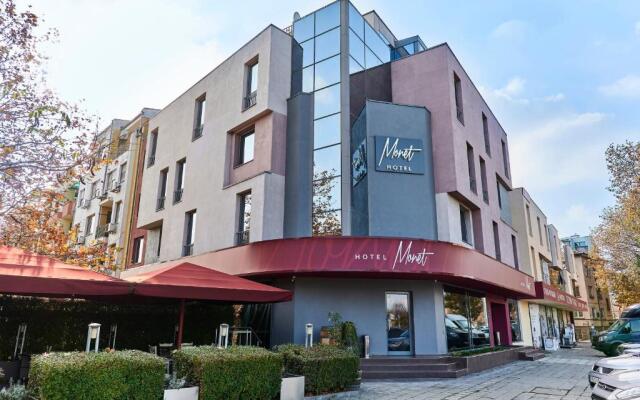 Hotel Mone