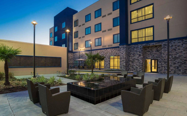 Courtyard Houston Katy Mills