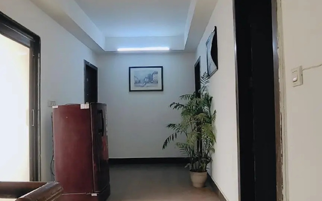 Pacific Inn Huda City Centre Sec 41