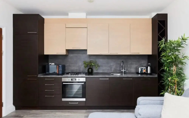 The Wembley Getaway Lovely 2bdr Flat