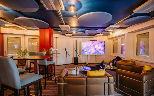 Hotel Mona - Image 2
