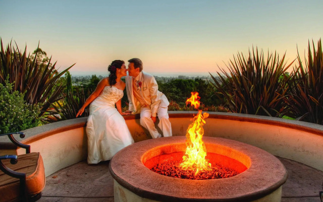 Chaminade Resort & Spa