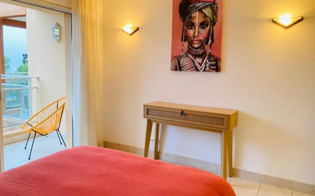 Appartement VAIANA avec piscine en bord de mer