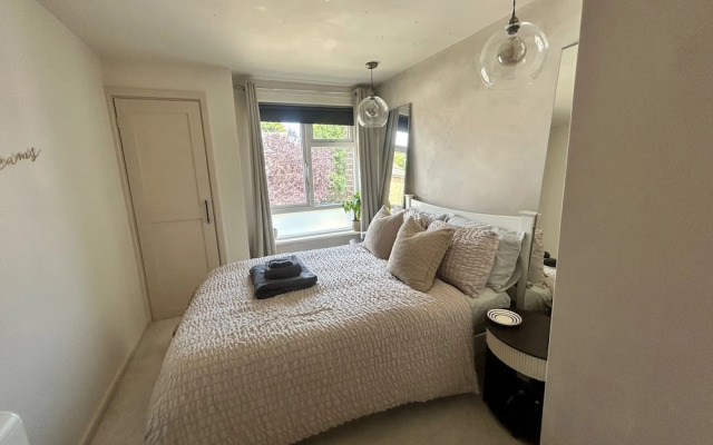 Cosy Chichester Apartment