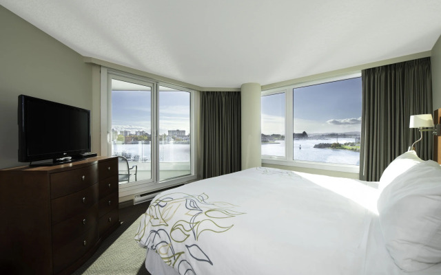 Victoria Regent Waterfront Hotel & Suites