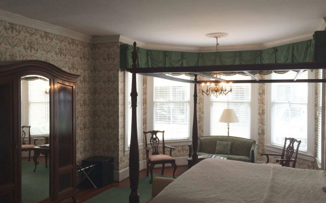 Barksdale House Inn