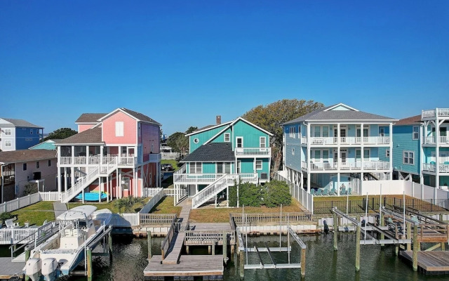 Anster / 144 Tuna Drive 3 Bedroom Home by RedAwning