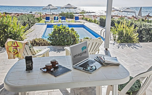 Villa Suri, Luxury Seafront Villa