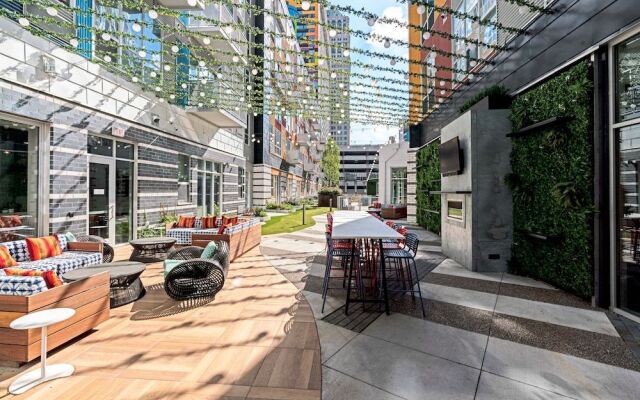 Park Avenue Condos by Barsala