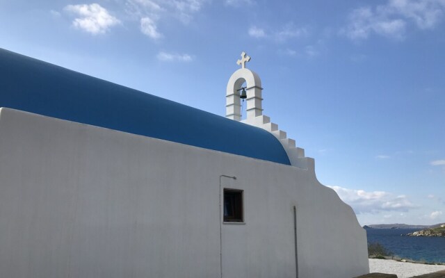 Mykonos Scorpion Beachfront Suites