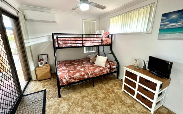 AMELIA SHORES 1 of 54 Evans St Lake Cathie – Guest Rooms – Port Macquarie