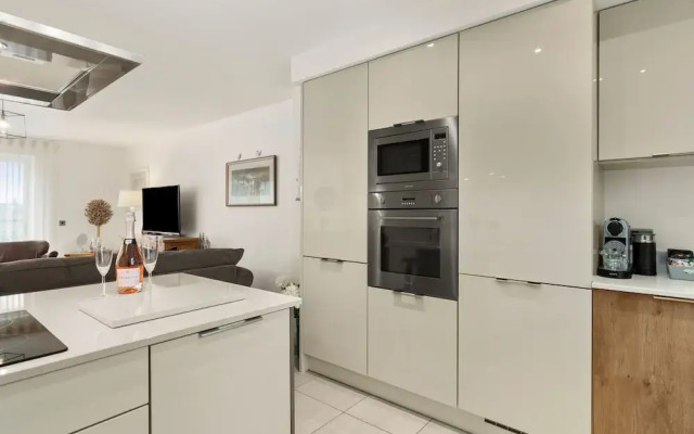 Maes-y-berllan - Close to Village and Beach