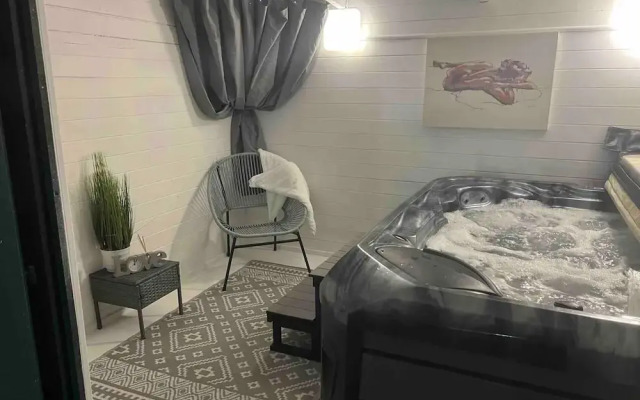 Serenity Haven 4-bed With Hottub,games,gym & More