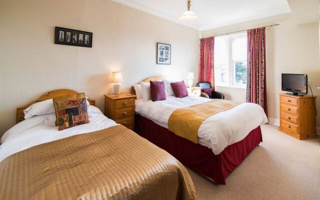 Shannon Court Guest House