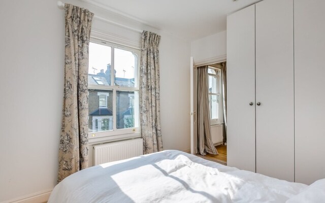 Gorgeous 1BR West London Gem