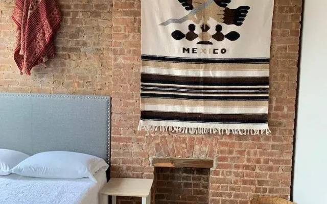 Manhattan Private Bedroom Hostel