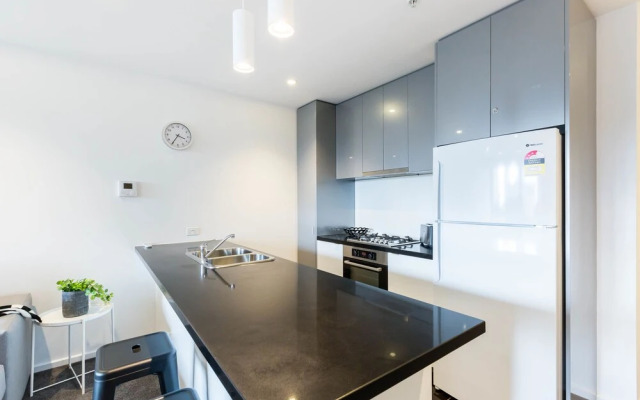 SONYA, 2BDR Southbank Apartment
