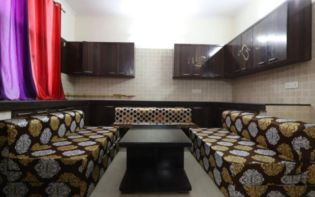 OYO 29871 Noida Dreamz 2