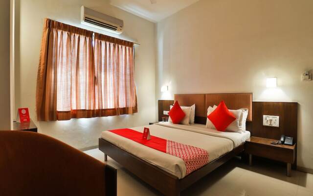 OYO 12945 Hotel President