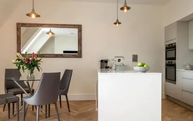 Cathedral Yard - An Exclusive Private Apartment on Cathedral Green, Exeter
