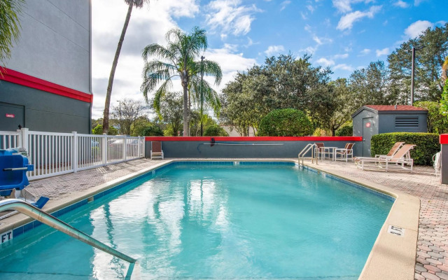 Townhouse Orlando West (ex.Red Roof Inn Orlando West - Ocoee)
