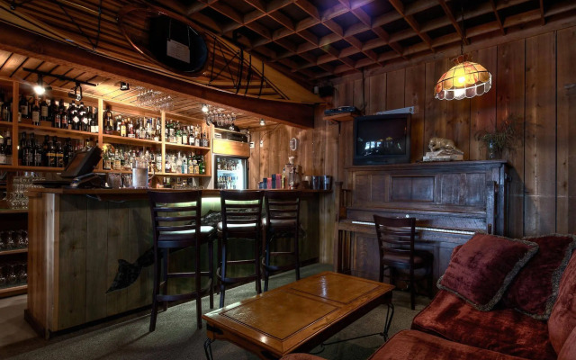 Heriot Bay Inn