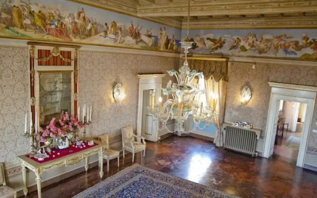 Palazzo Pucci B&B