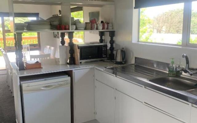 Hosts on the Coast Holidays on Hardy