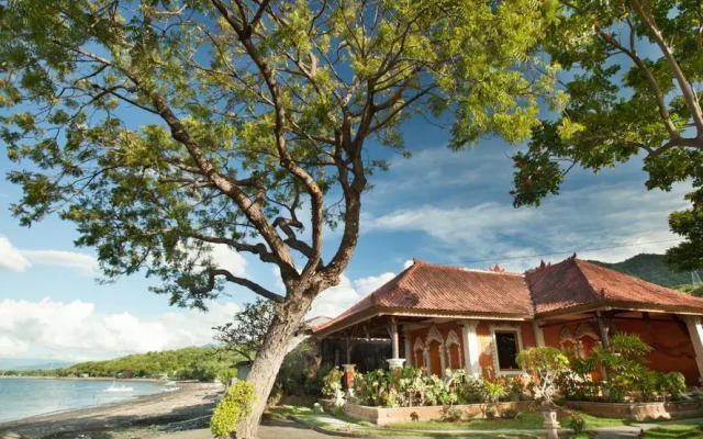 Segara Bukit Seaside Cottages