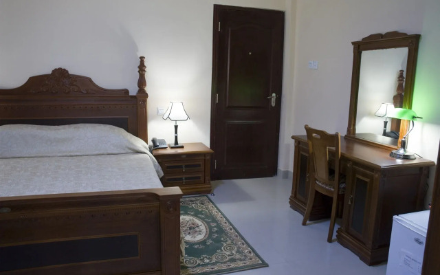 Crystal Palm Hotel