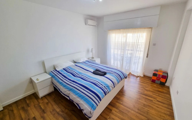 Fam Glam City Apartment