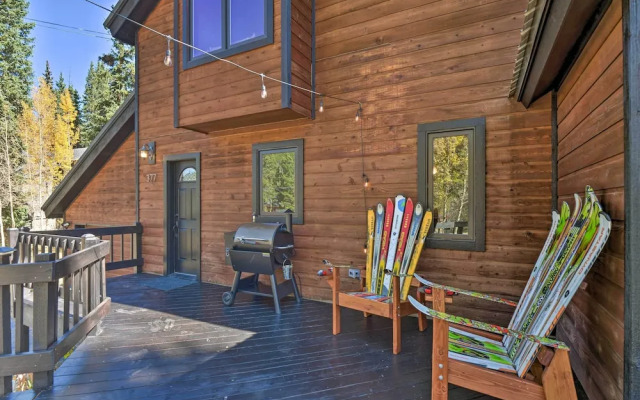 6 Mi to Breck Ski Resort: Family Cabin w/ Hot Tub!