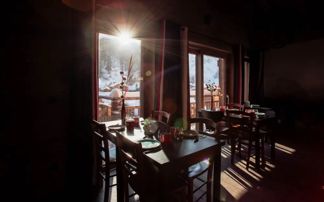 Victoria Lodge, Friendly Hotel