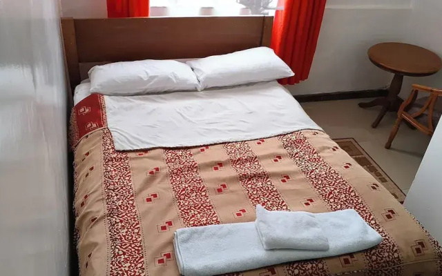Sadili Oval B & B
