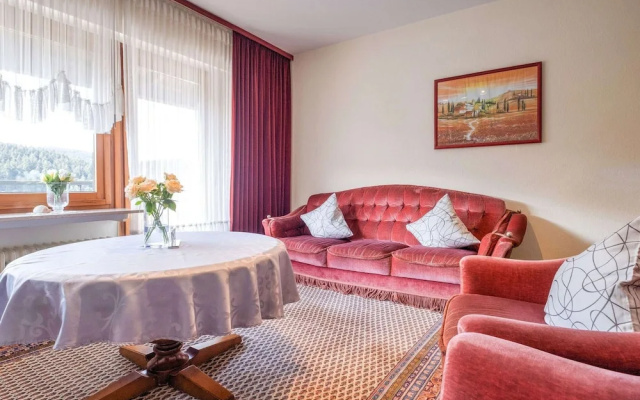 Large Holiday Apartment near Willingen with Private Garden & Terrace