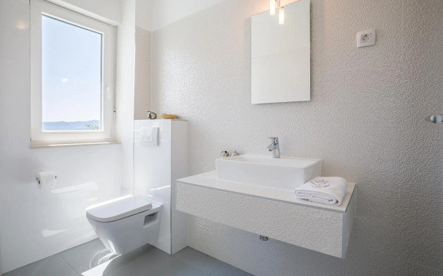 Villa Bol Brac save 15 percent on Split-villas com