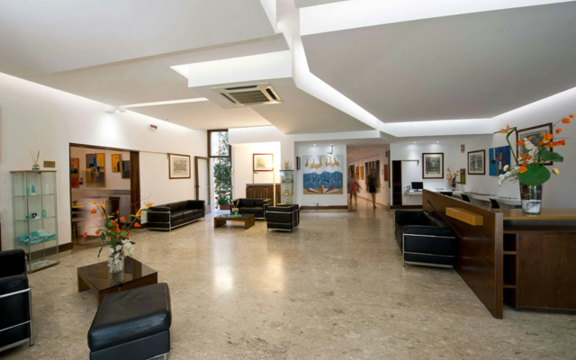 Hotel Minerva - Image 2