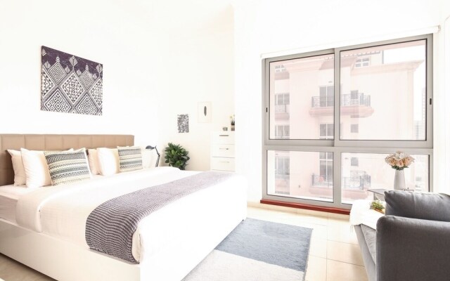 Stylish + Cozy 1BR in Sports City