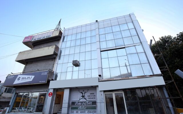 OYO 9159 Hotel Royal Woodslark