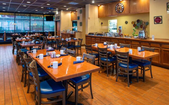Holiday Inn & Suites Chicago - Downtown by IHG