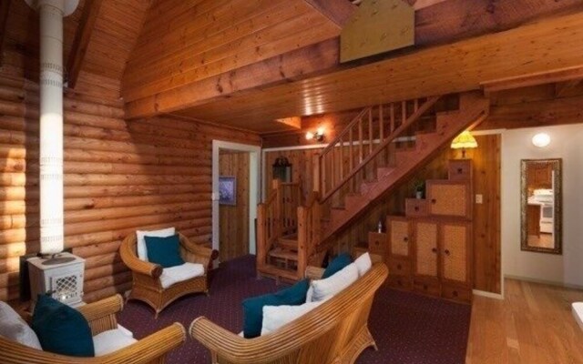 The Panda House 3 Bedroom Cabin