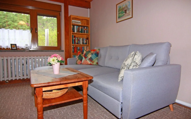 Cozy Apartment near Sea in Warin