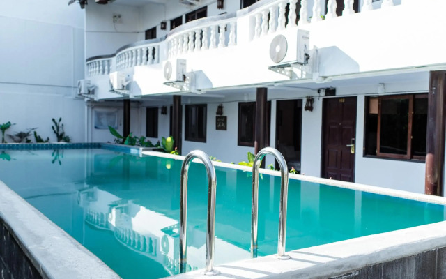 Pai Residence Chiangmai Gate