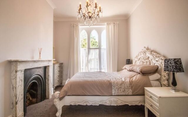 Elegant Georgian 1 Bed Apartment in Herne Bay