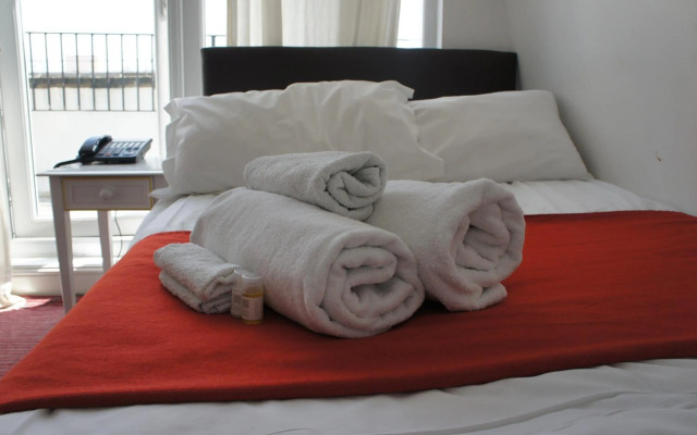 Plaza London Hotel