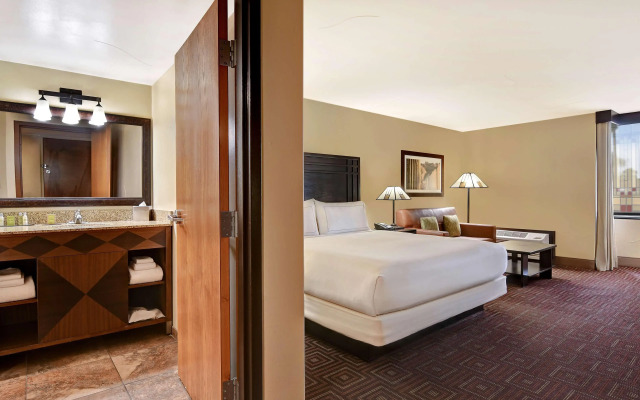 DoubleTree by Hilton Phoenix Tempe
