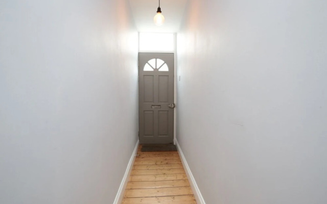 Stunning Central Oxford 3BR Home Inc. Parking