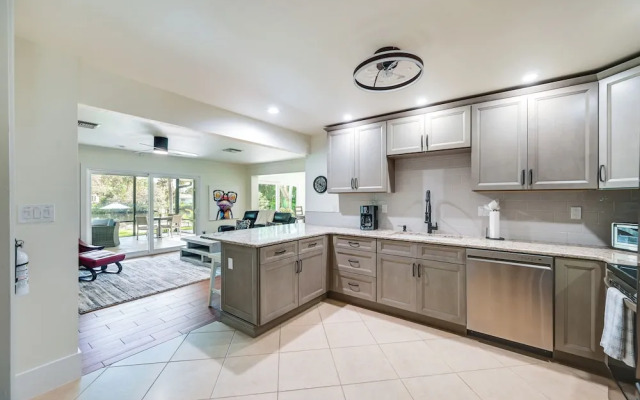 Bonita Springs Riverfront Retreat w/ Lanai